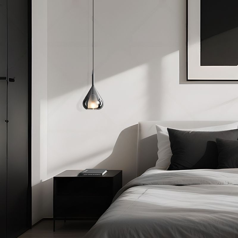 La Lampada a Sospensione in Vetro Luce di Lacrime