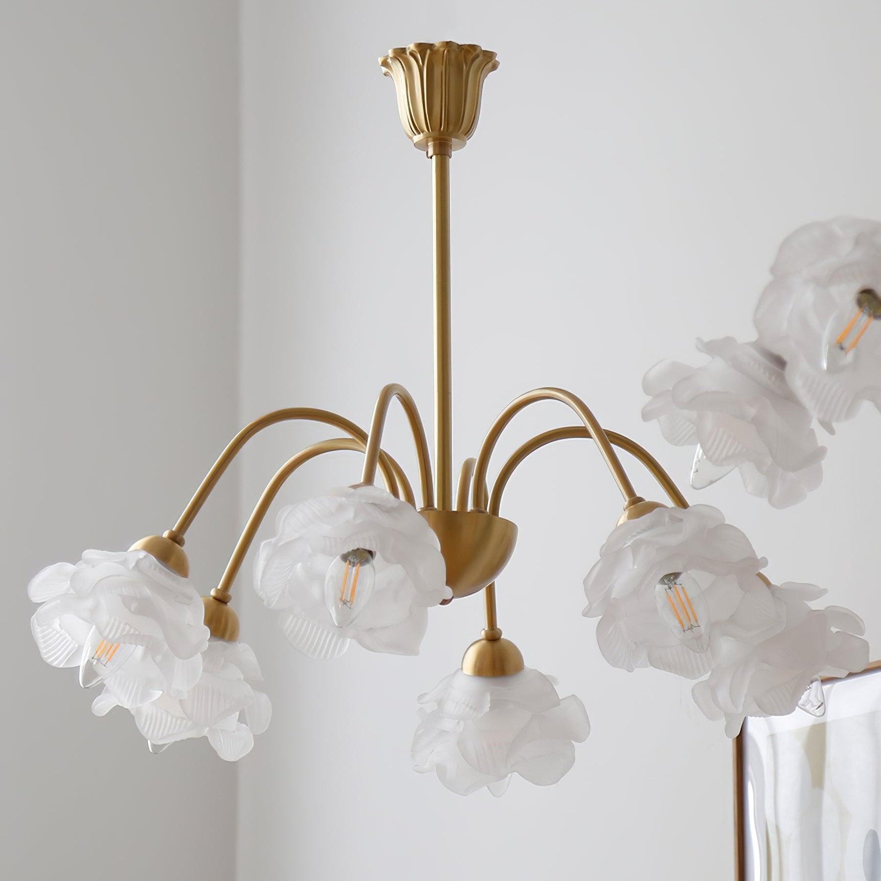 Luxurious Roses Pendant Light