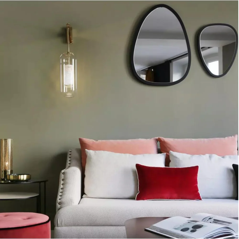 Chiswick Modern Wall Light