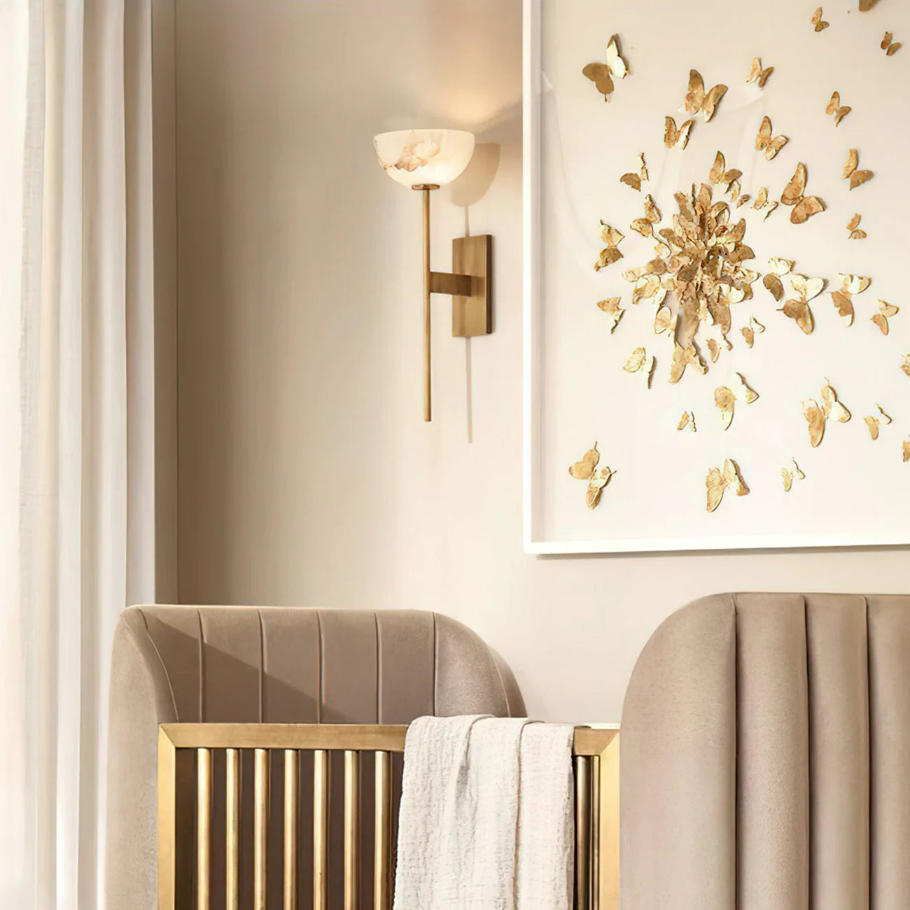 Lunara Glow Alabaster Brass Minimalist Wall Lamp