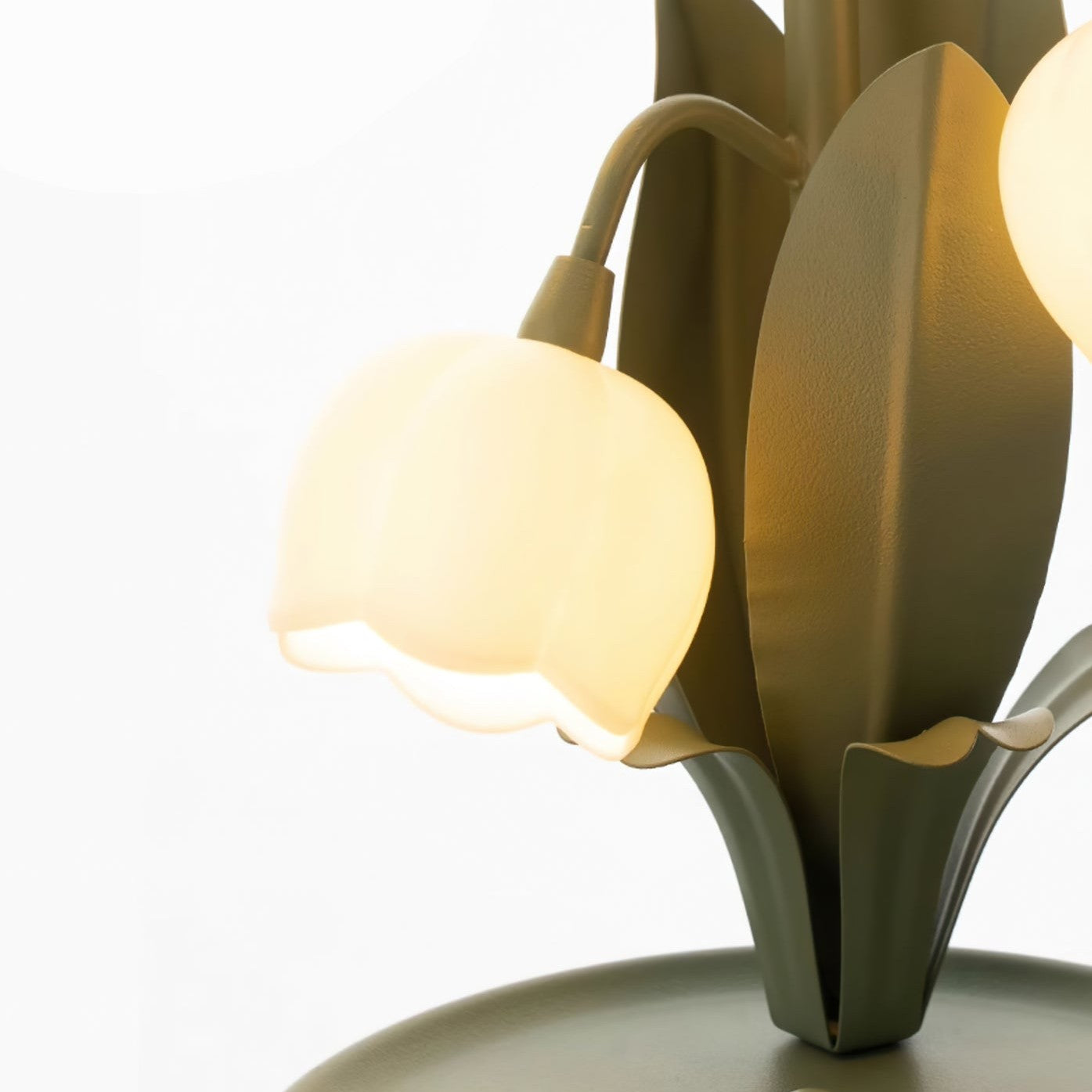 Bell Orchid Nordic Iron Glass Flower Table Light