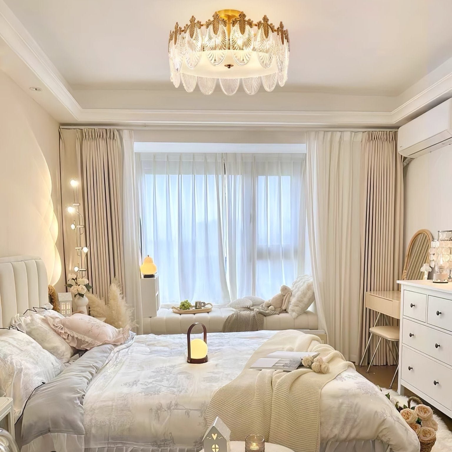 Lucea Bloom Retro Glass Round Chandelier