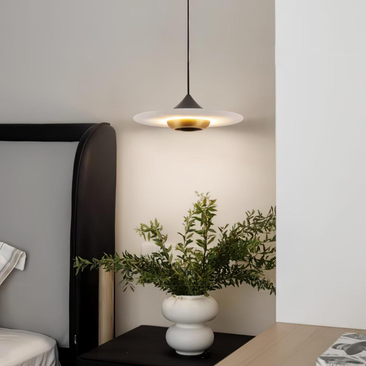 Celesto Disc Alabaster Minimalist Pendant Light