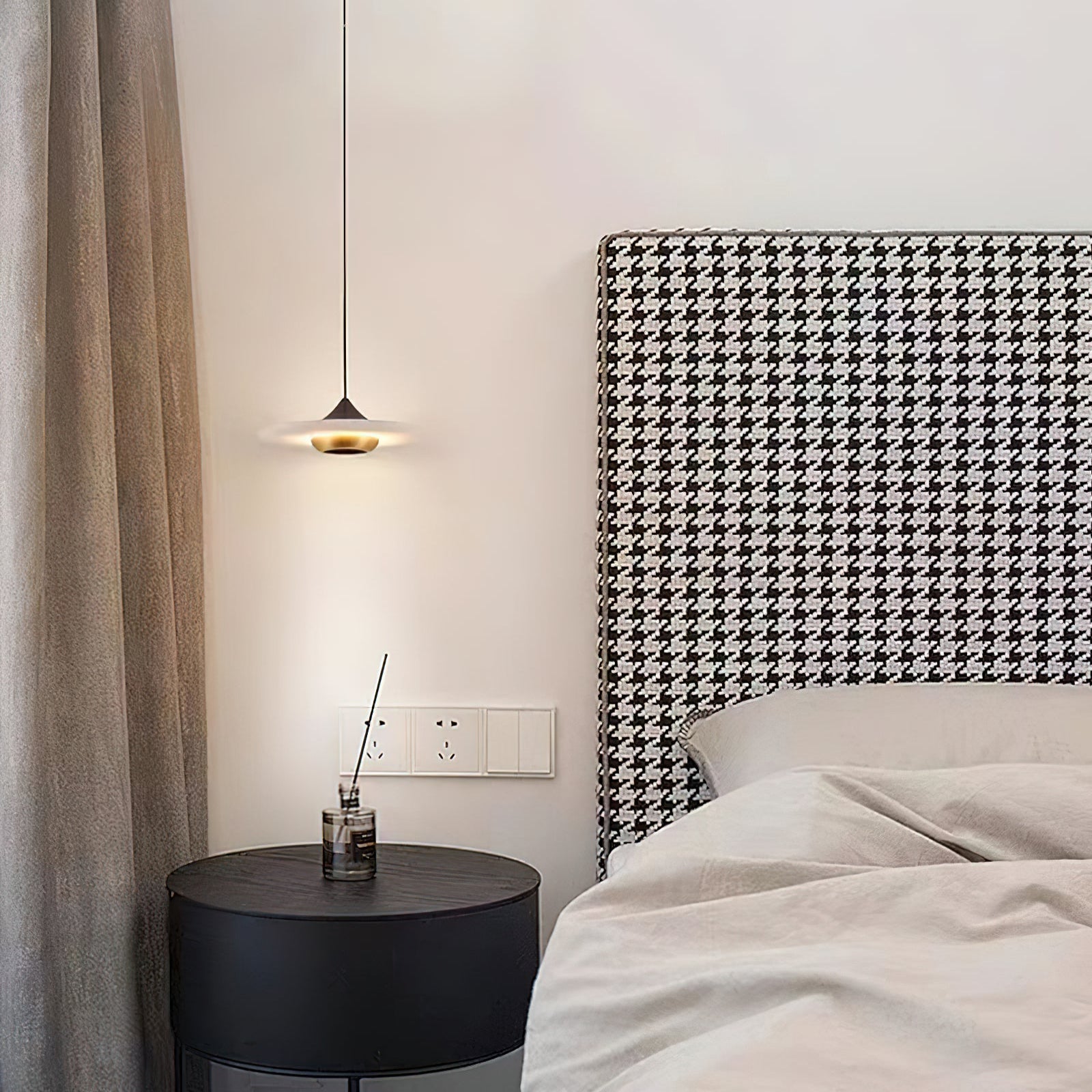 Celesto Disc Alabaster Minimalist Pendant Light