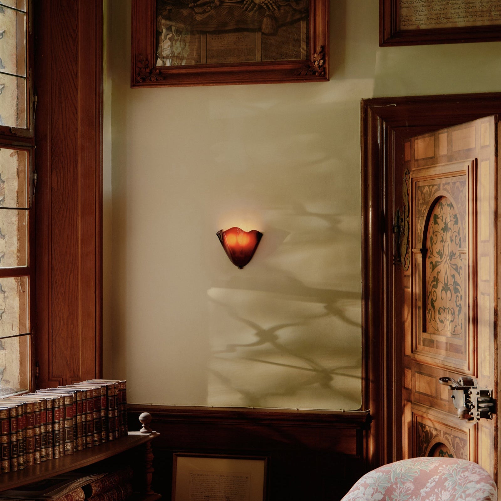 Skirt Series Retro Colored Glass Skirt Shell Wall Light