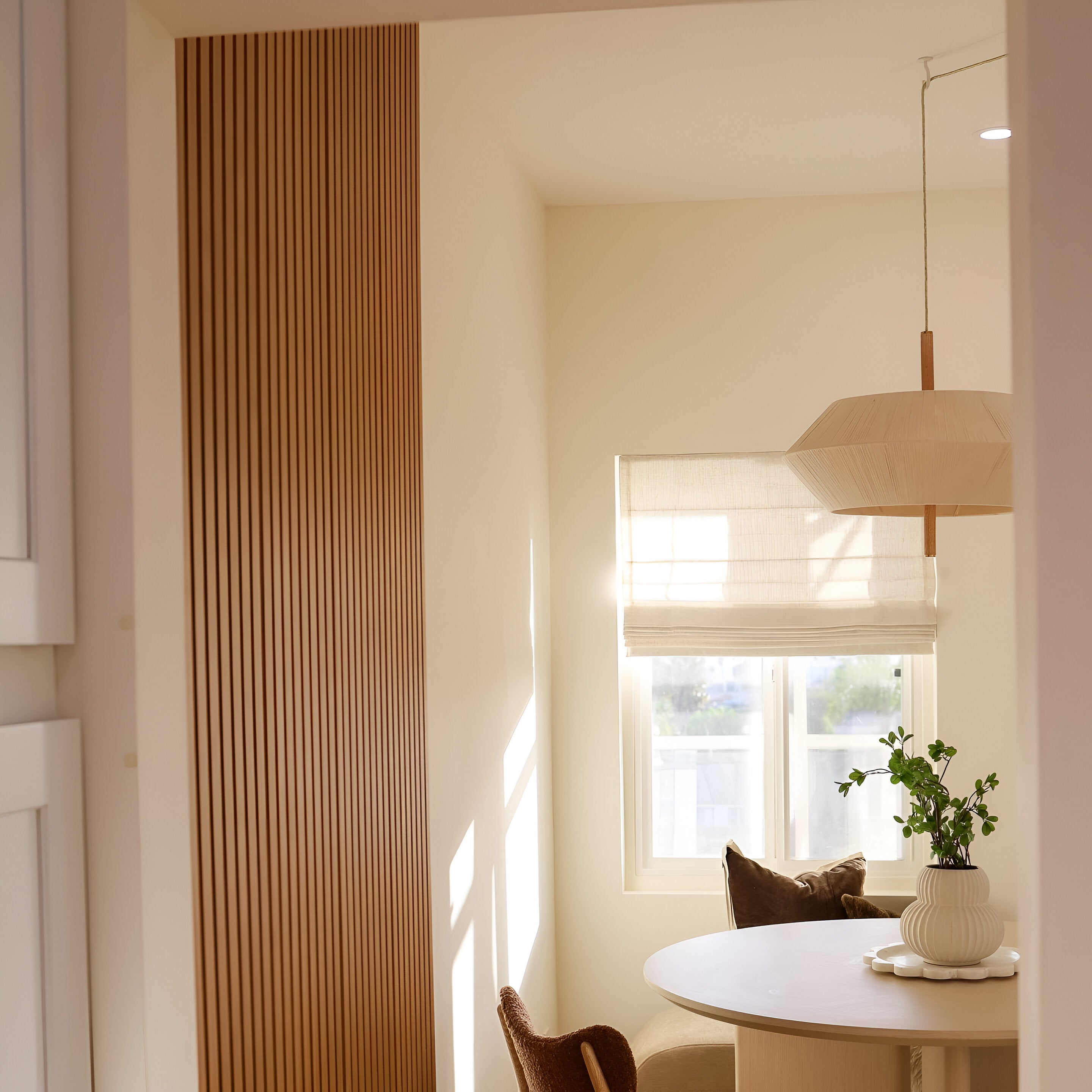 Japandi Totora Rope Wrapped Oak Pendant Light