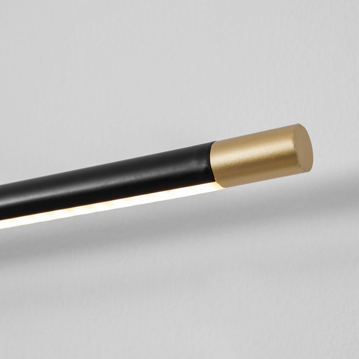 Vittoria Nordic Modern Linear Wall Light