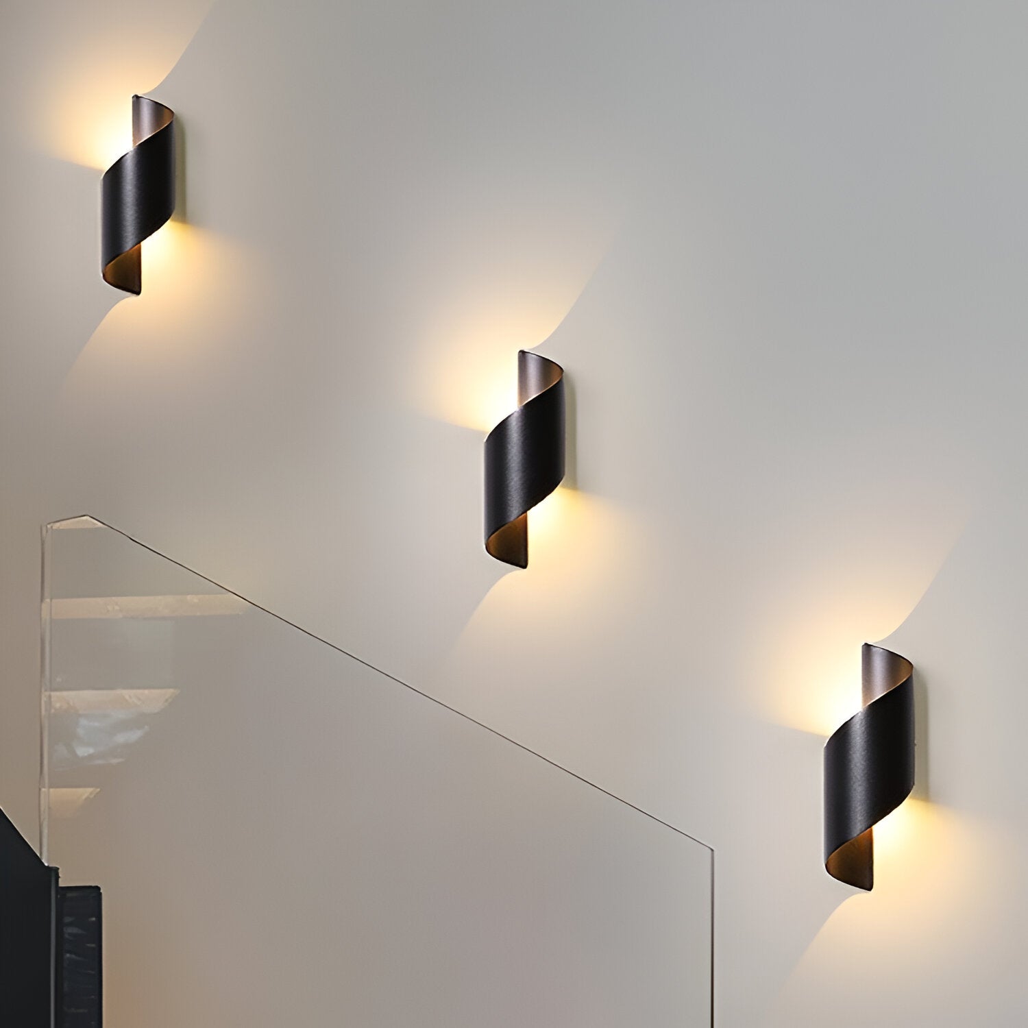 Nordic Aluminum Wave Wrap Wall Light