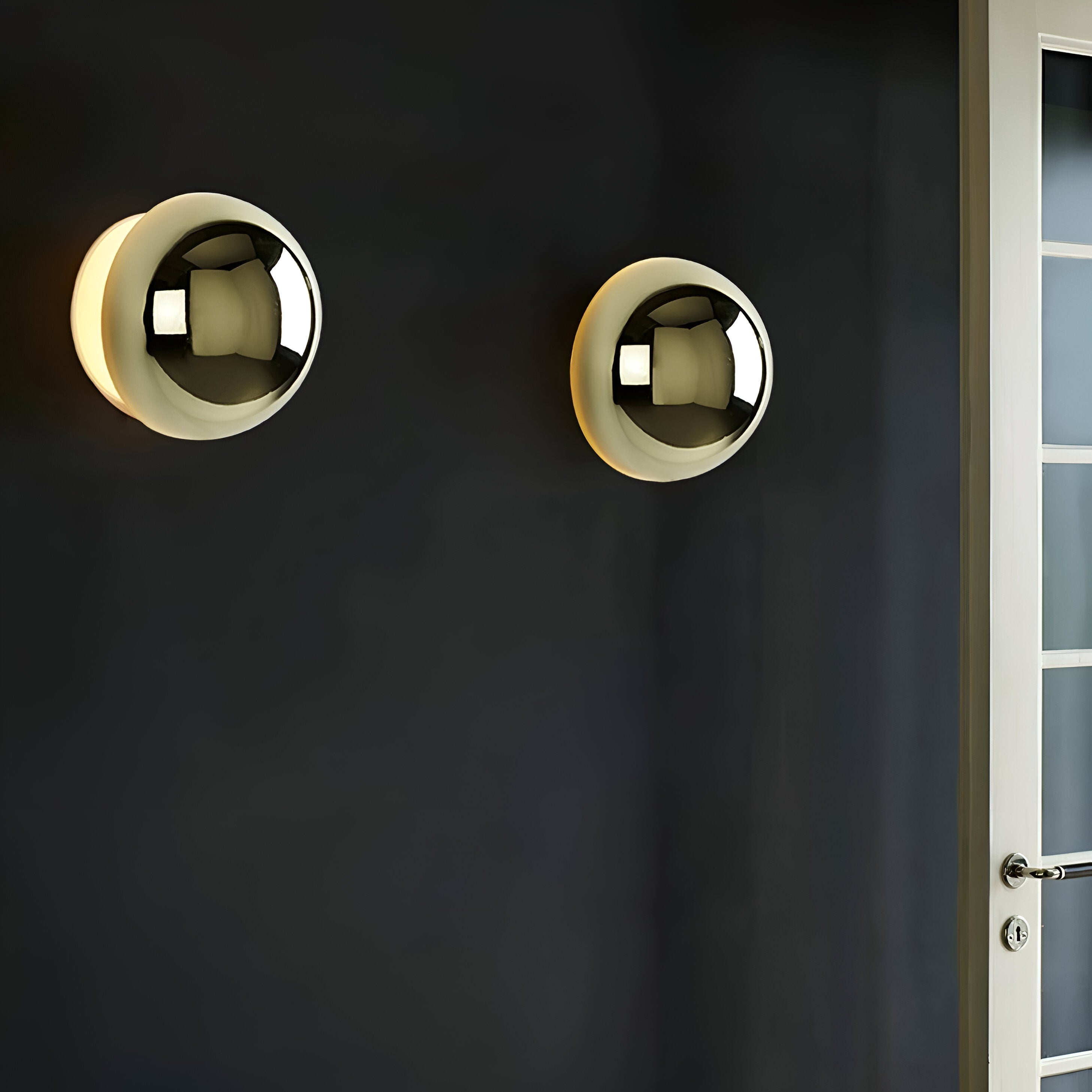 Nordic Iron Eclipse Wall Light