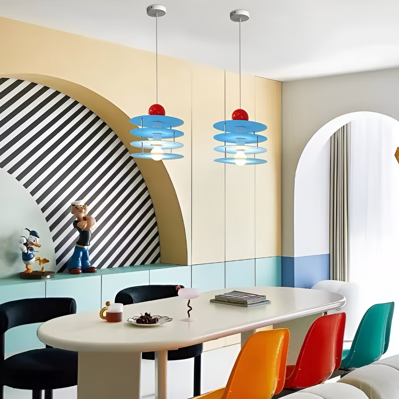 Nordic Round Acrylic Arwen Pendant Light