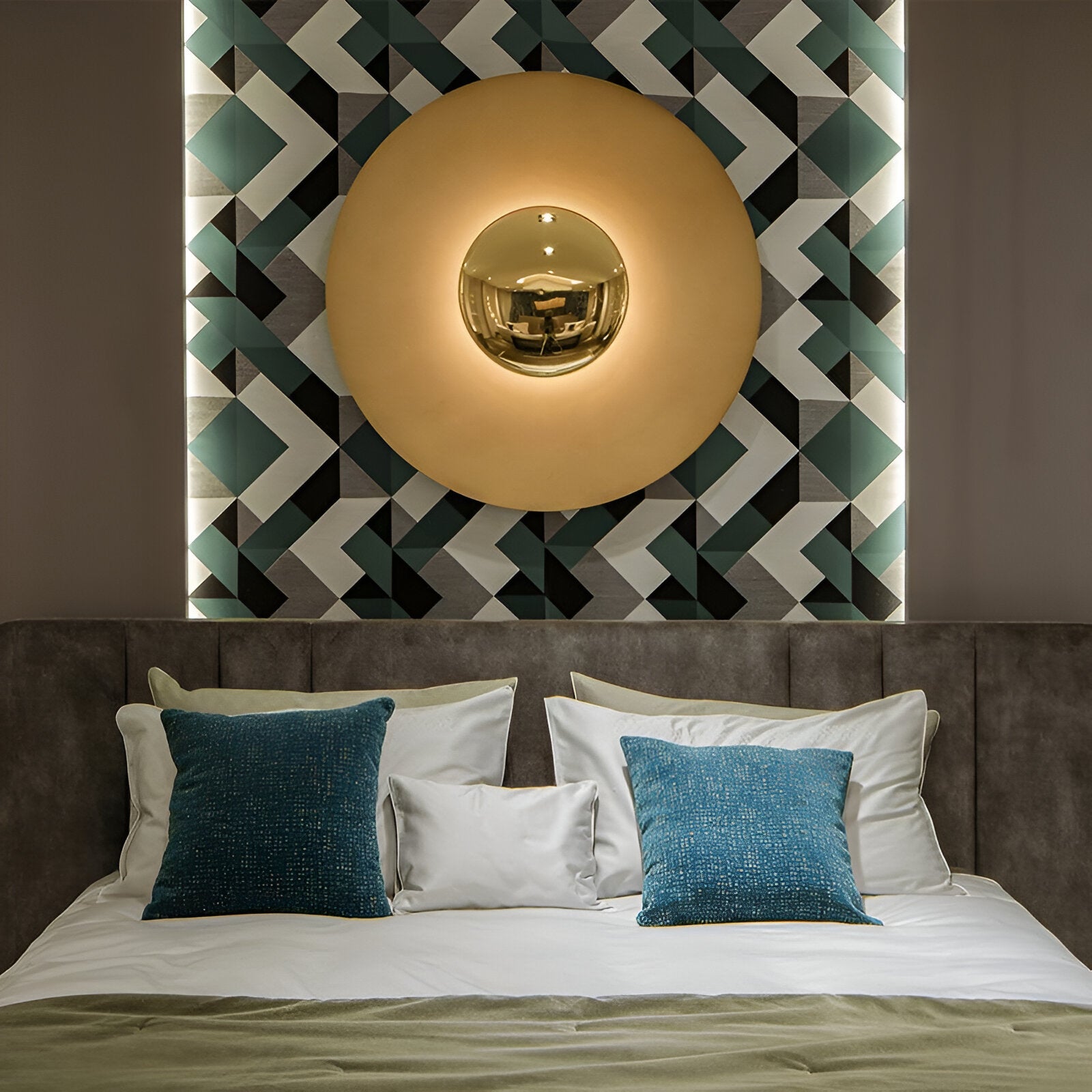 Delight Color Round Metal Wall Light