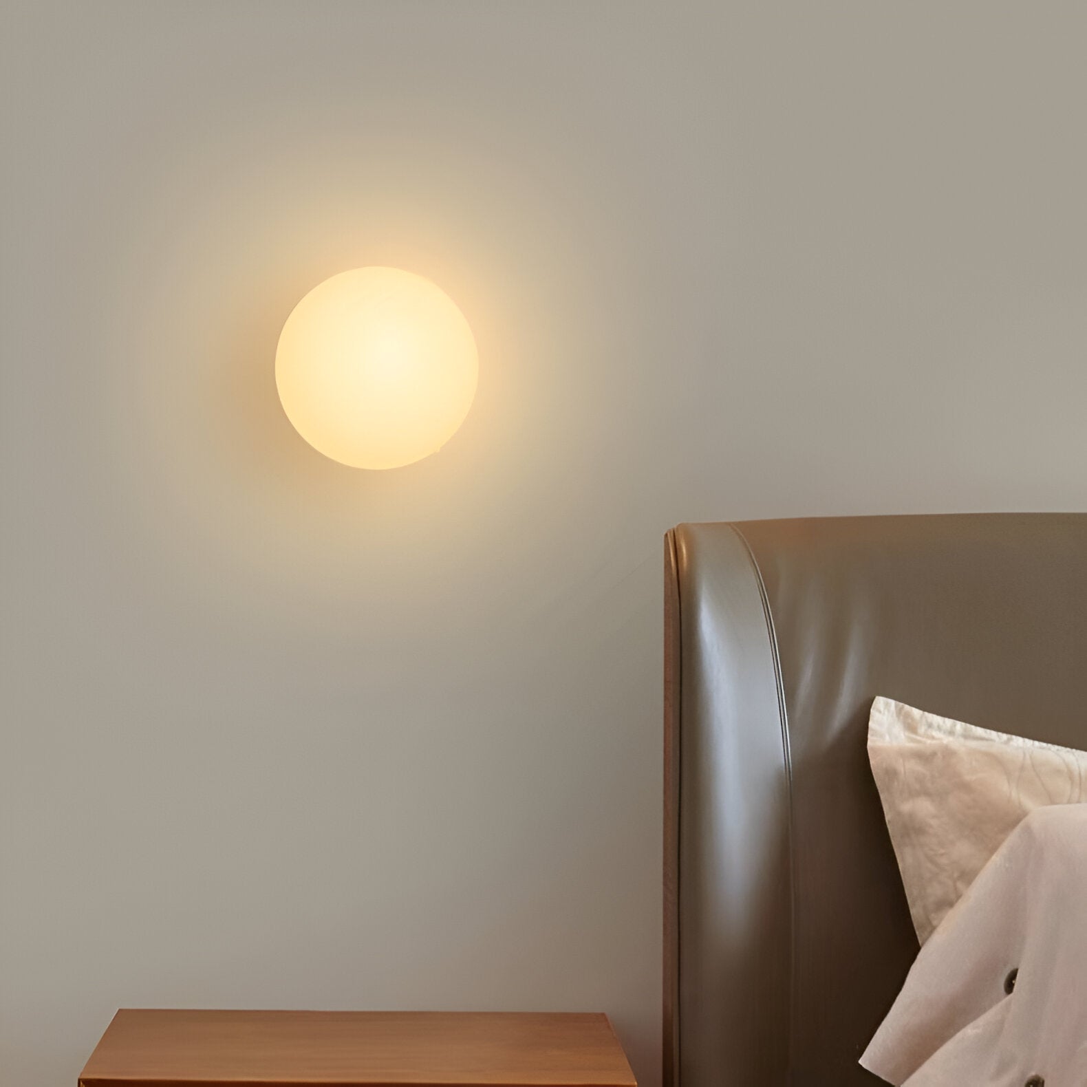 Dioscuri Minimalist Round Glass Wall Light