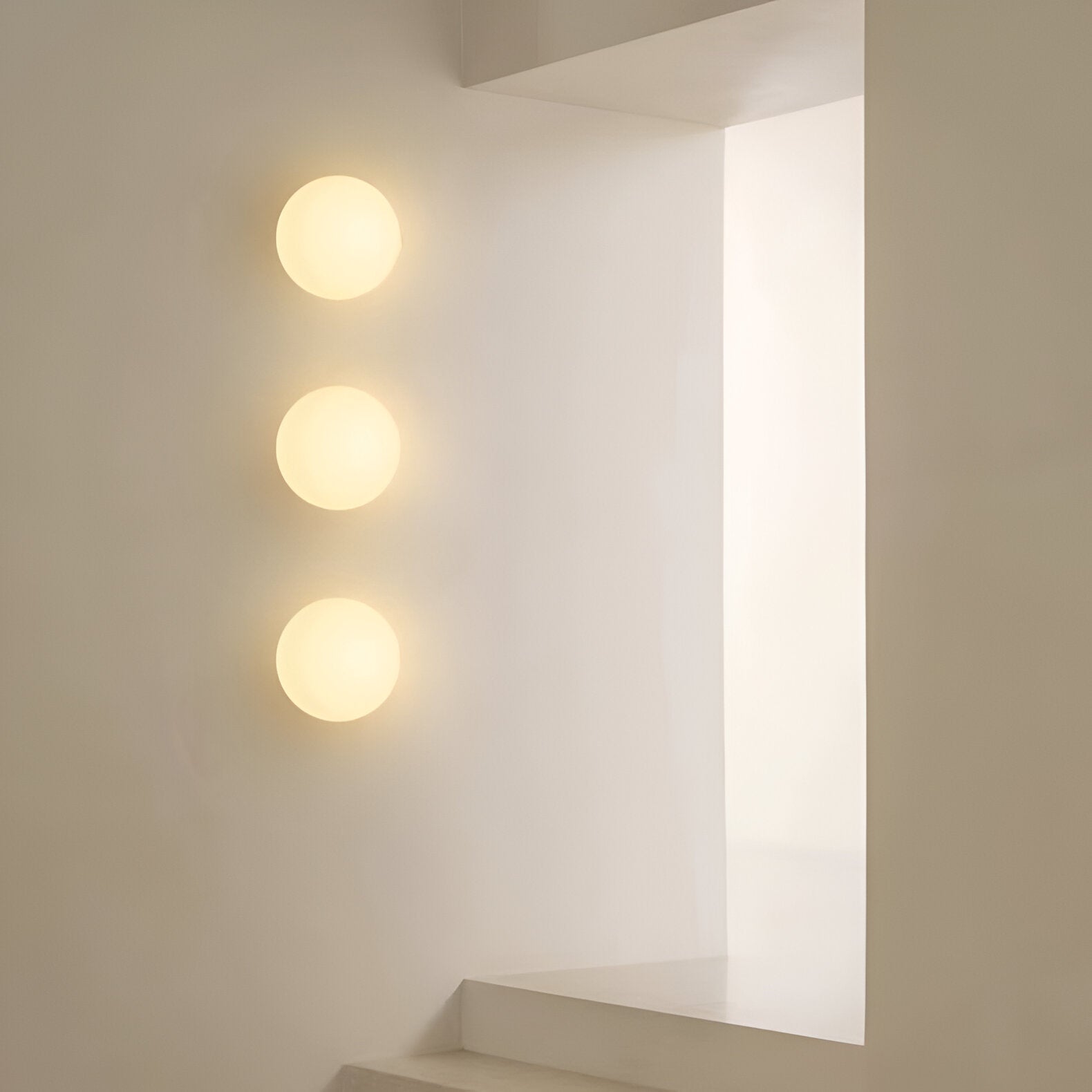 Dioscuri Minimalist Round Glass Wall Light