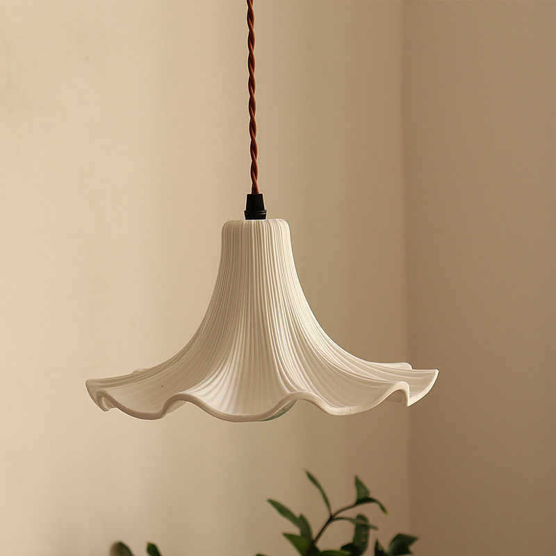 Petalis Charm French Petal Ceramic Pendant Light