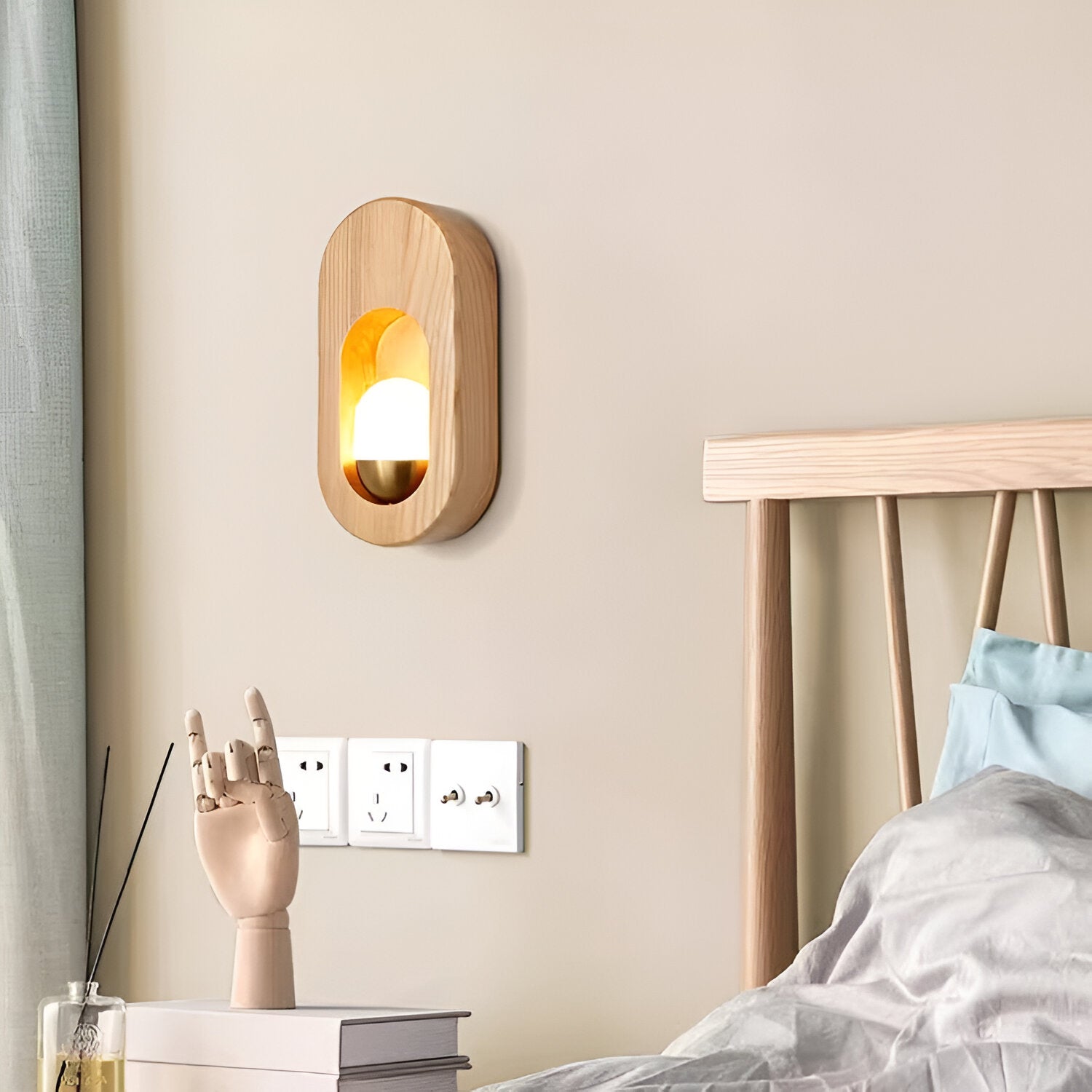 Nordic Style Egg Chaymae Wall Light