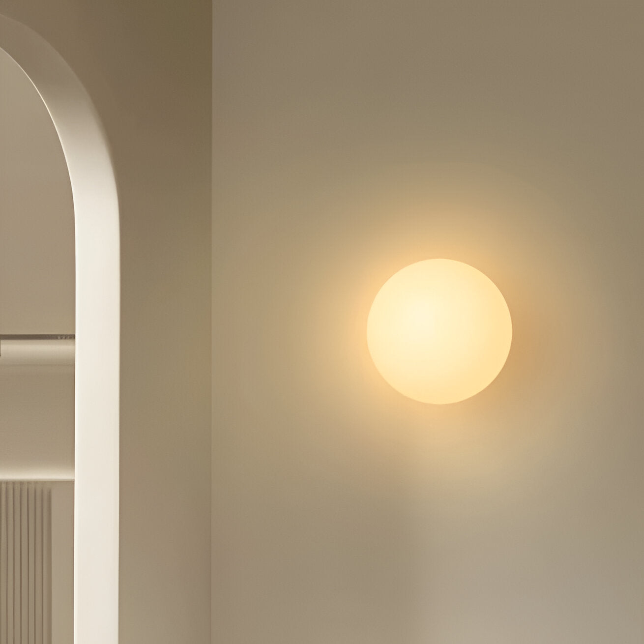 Dioscuri Minimalist Round Glass Wall Light