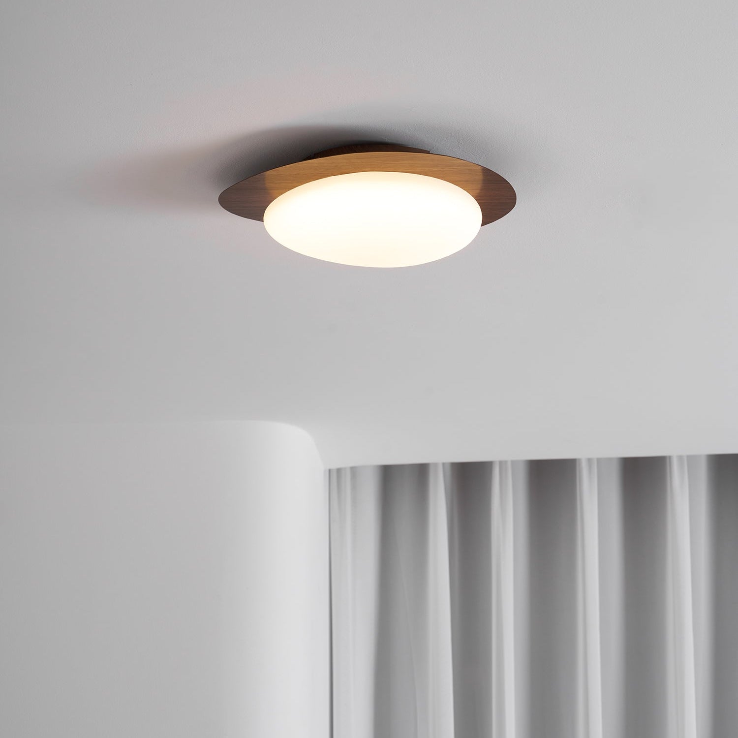 Solara Pebble Moderne Metall-Deckenleuchte