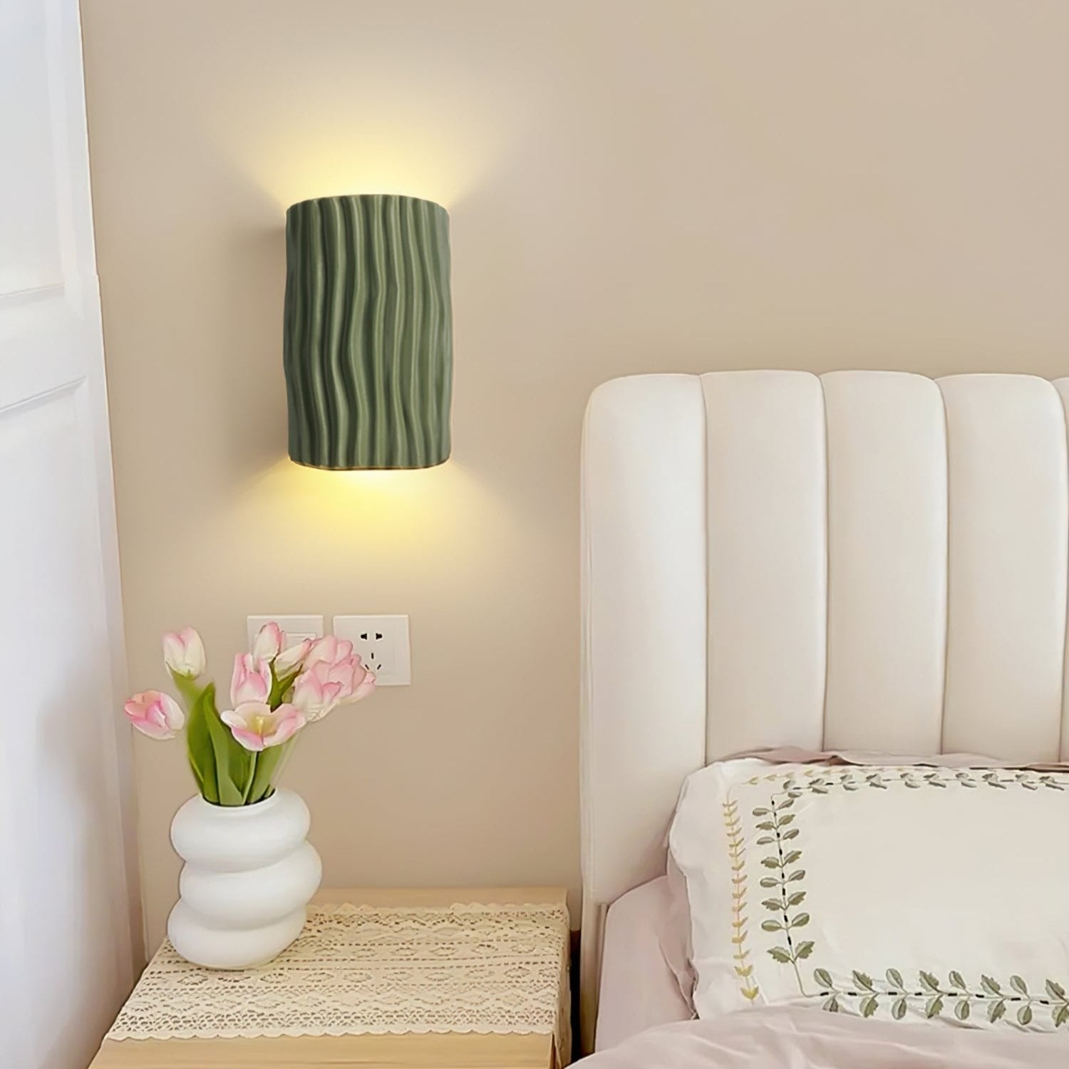 Clarity Curve Japandi Resin Wall Light