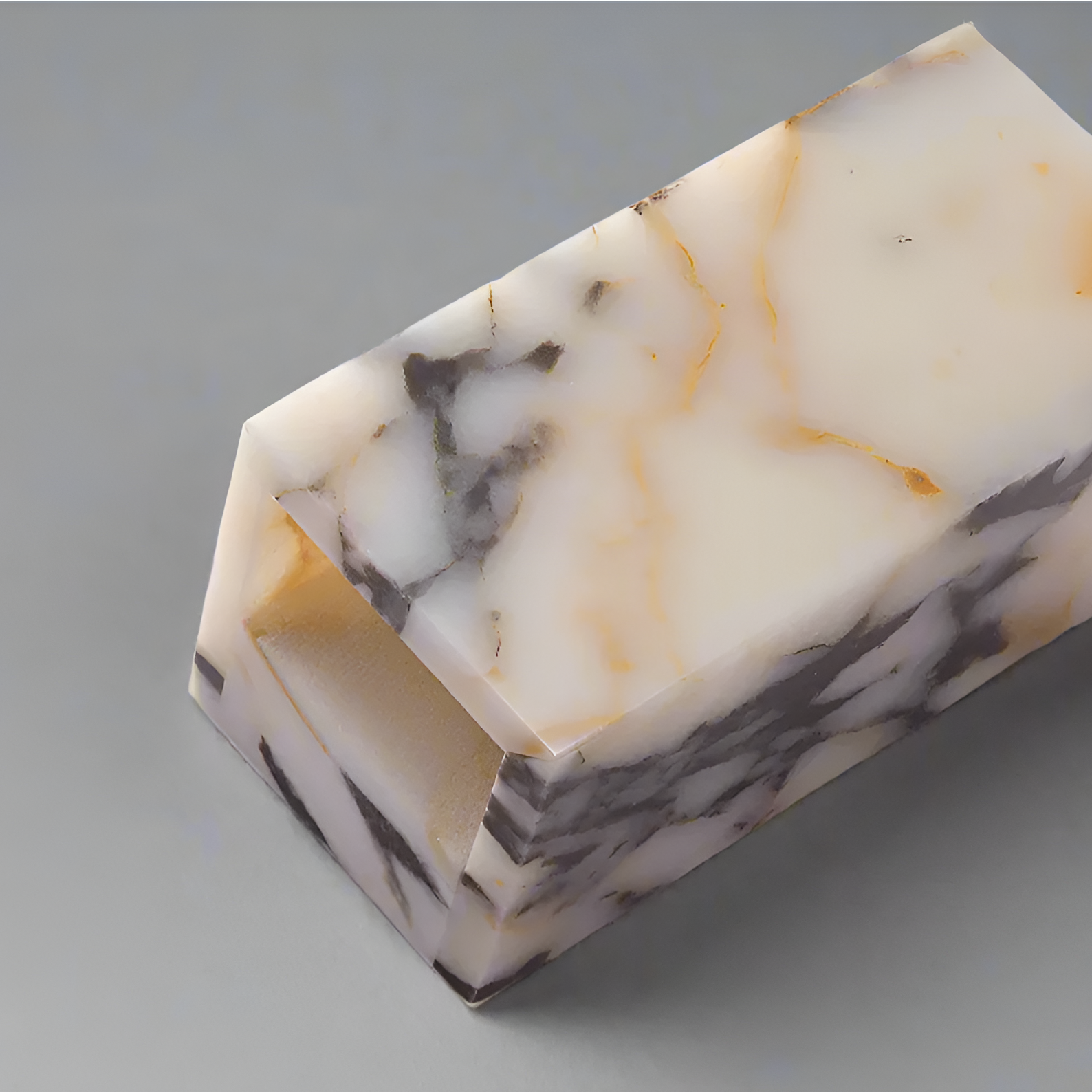 Lampada da parete in pietra naturale Moonshade in marmo di lusso