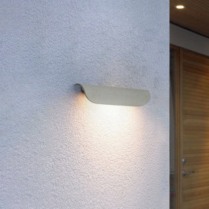 Luz de pared exterior curva moderna e impermeable