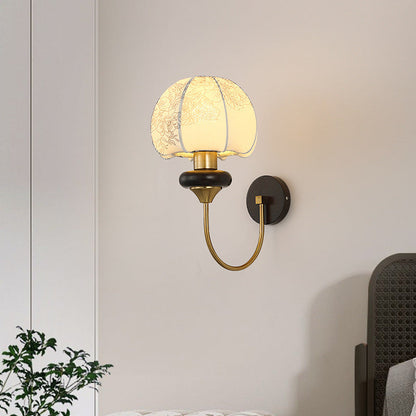 Traditionelle Musterstoff-Wandlampe