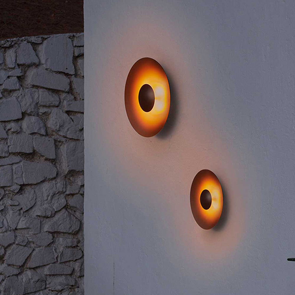 Waterproof Round Metal Outdoor Wall Lamp