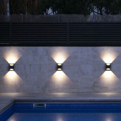 Minimalist Up Down IP65 Waterproof Outdoor Wall Lamp