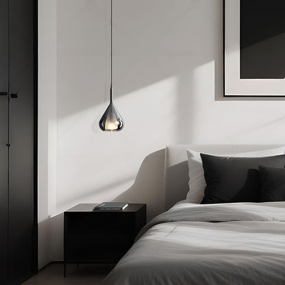 La Lampada a Sospensione in Vetro Luce di Lacrime