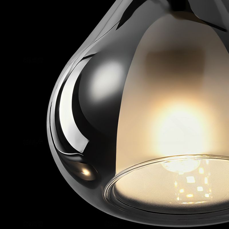 La Lampada a Sospensione in Vetro Luce di Lacrime