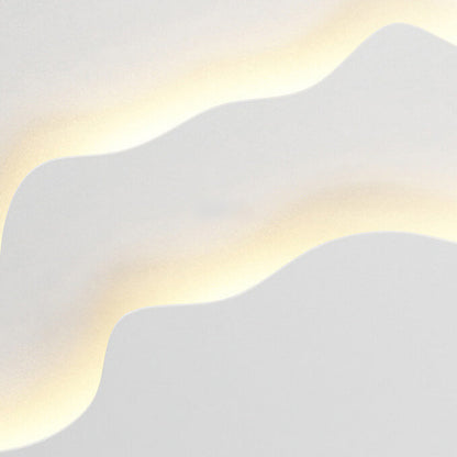 WaveGlow - Modern oval LED wall lamp made of iron with a refined wave design