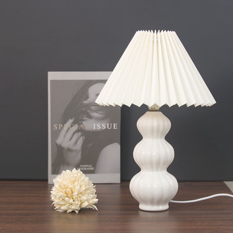 Retro Korean Style Pleated Skirt Table Lamp