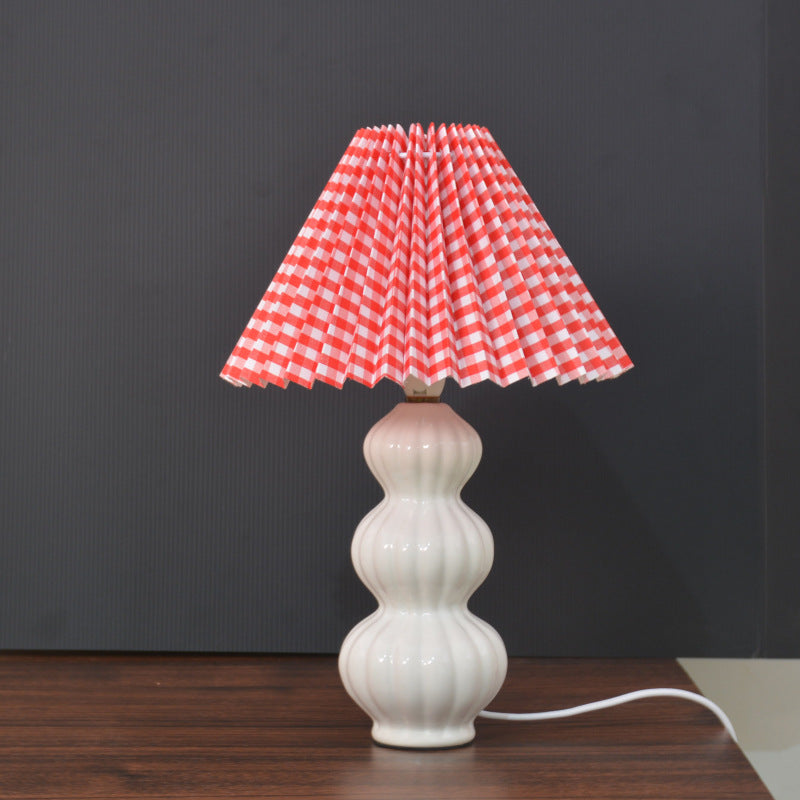 Retro Korean Style Pleated Skirt Table Lamp