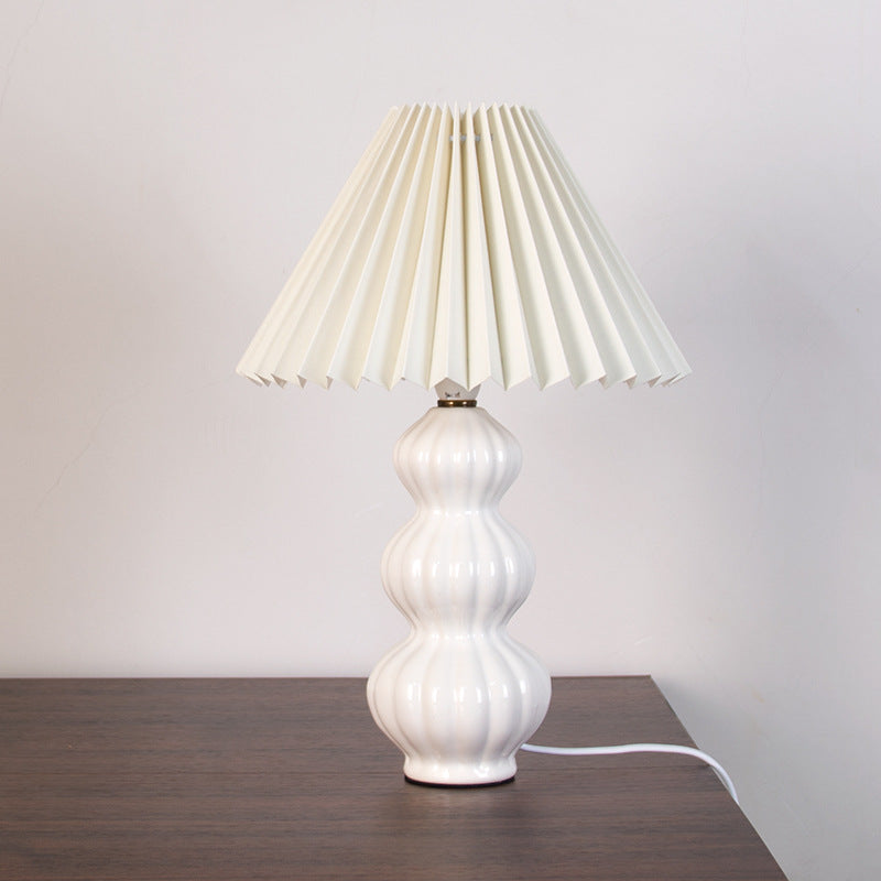 Retro Korean Style Pleated Skirt Table Lamp