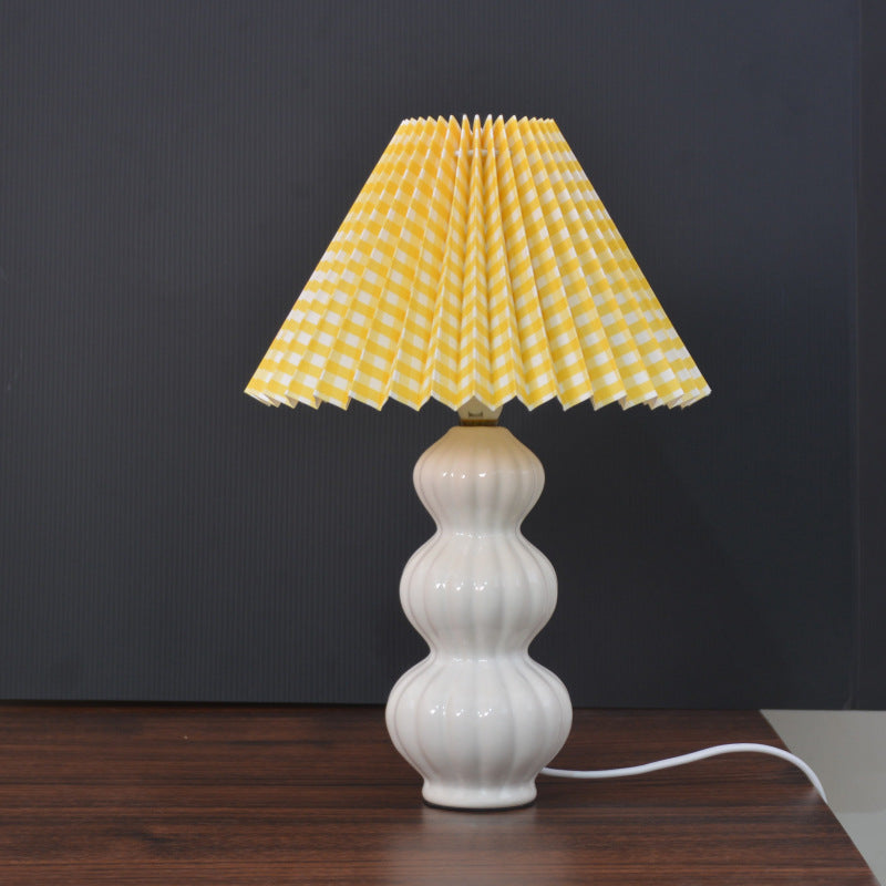 Retro Korean Style Pleated Skirt Table Lamp