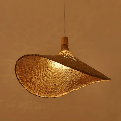 Rustikale Raphia Charm Rattanlampe