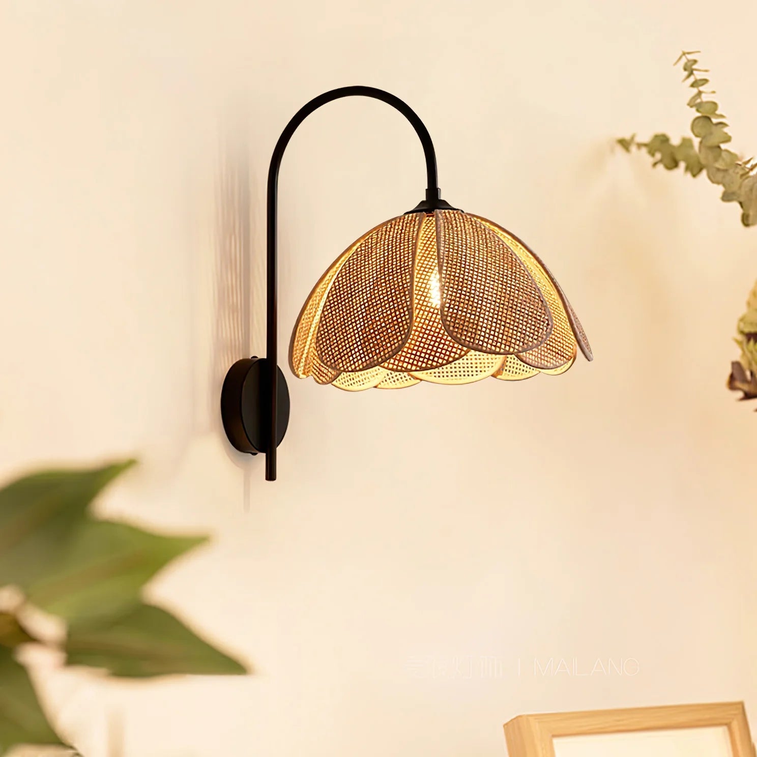 De Gloed van Rieten Wandlamp