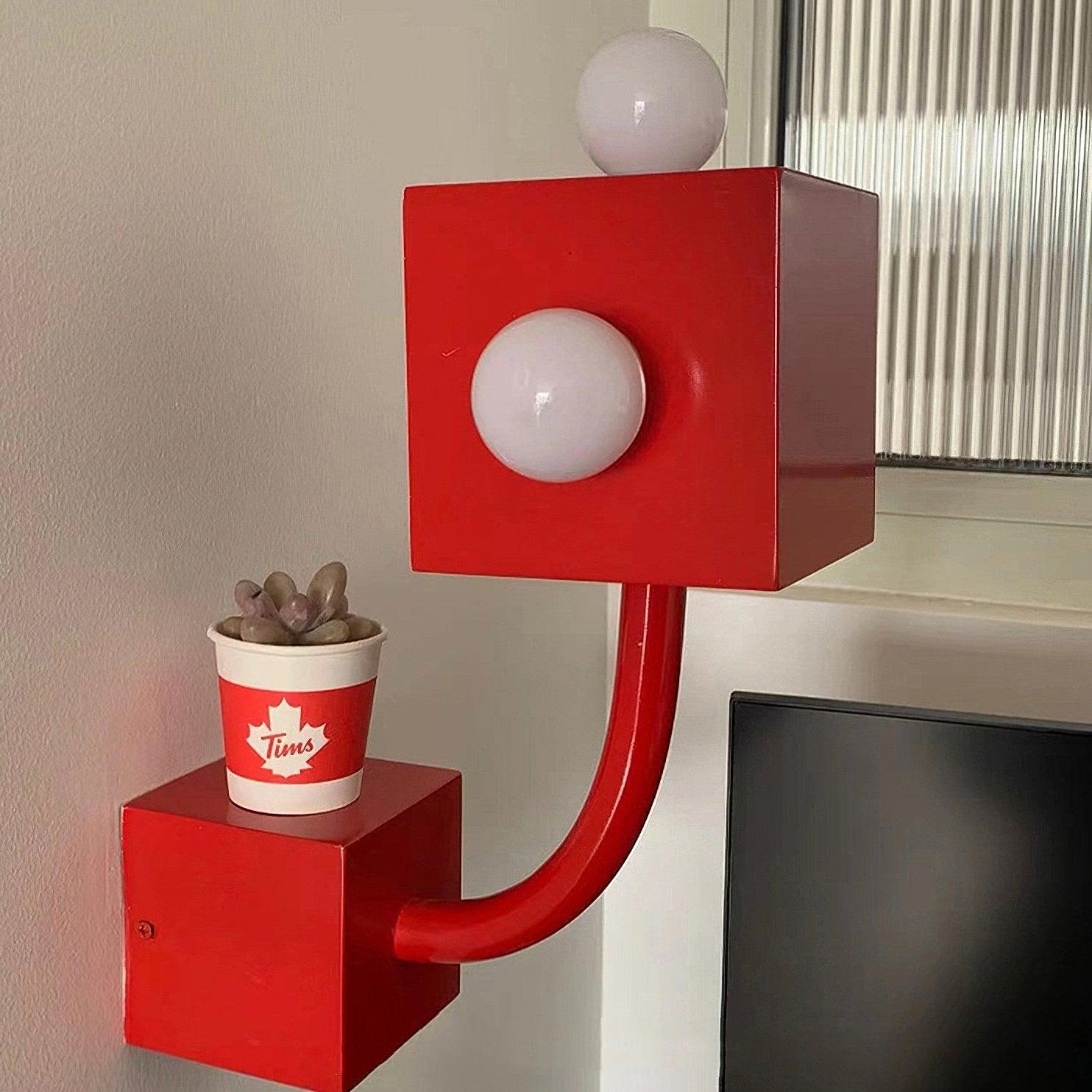 Lampada da parete cubo rosso moderno