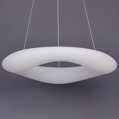 Lampe à pendentif stylée en forme ovale nordique