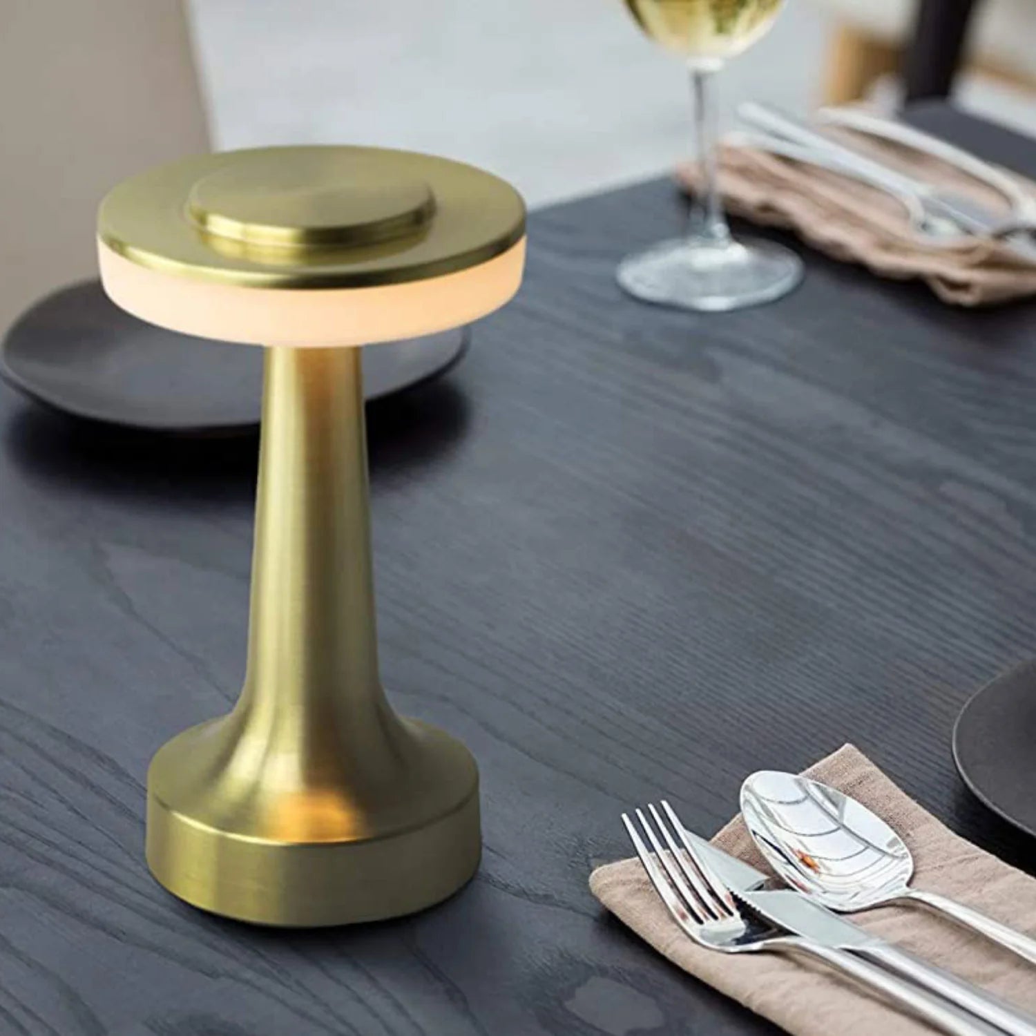 La lampe de table sans fil Modern Radiance