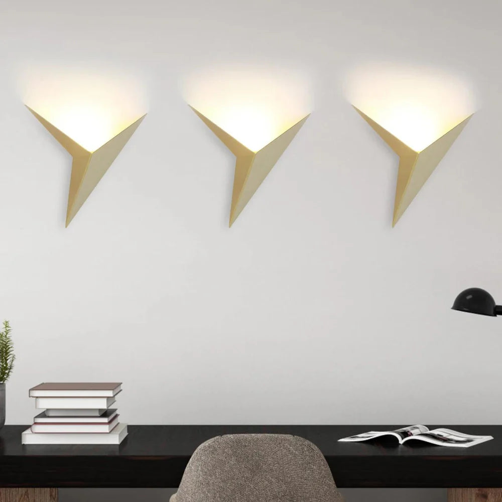 Applique murale moderne en forme de shard triangulaire