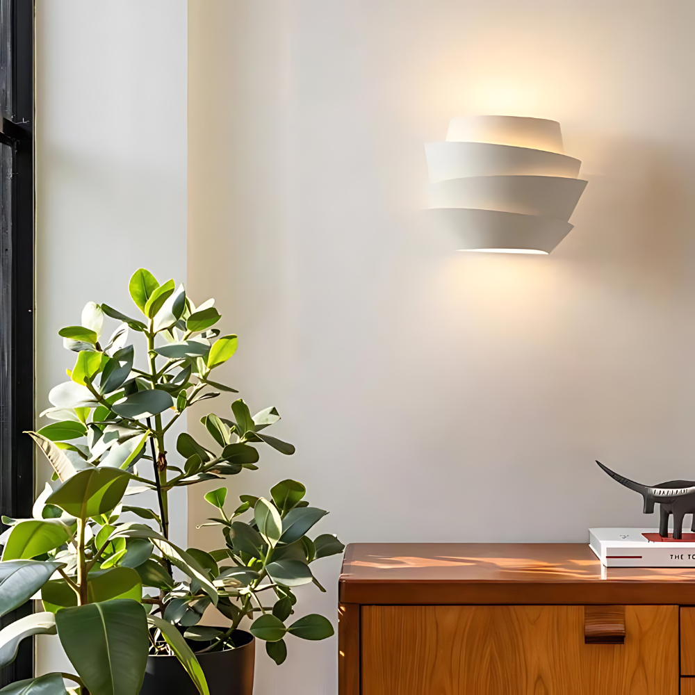 Scandi Light Wandlamp – Slank IJzeren Ontwerp