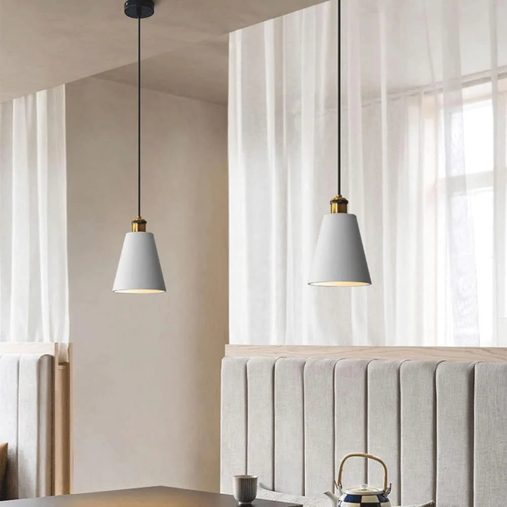 La lampe de plafond scandinave raffinée