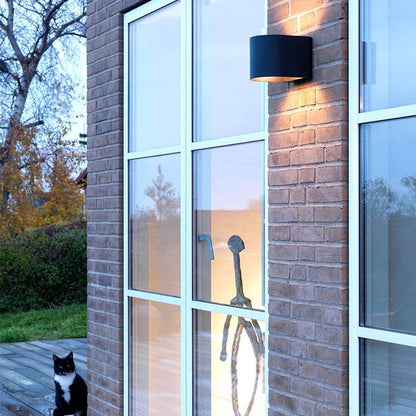 Modern Black Cylinder Weather-Resistant Waterproof Outdoor Lamp