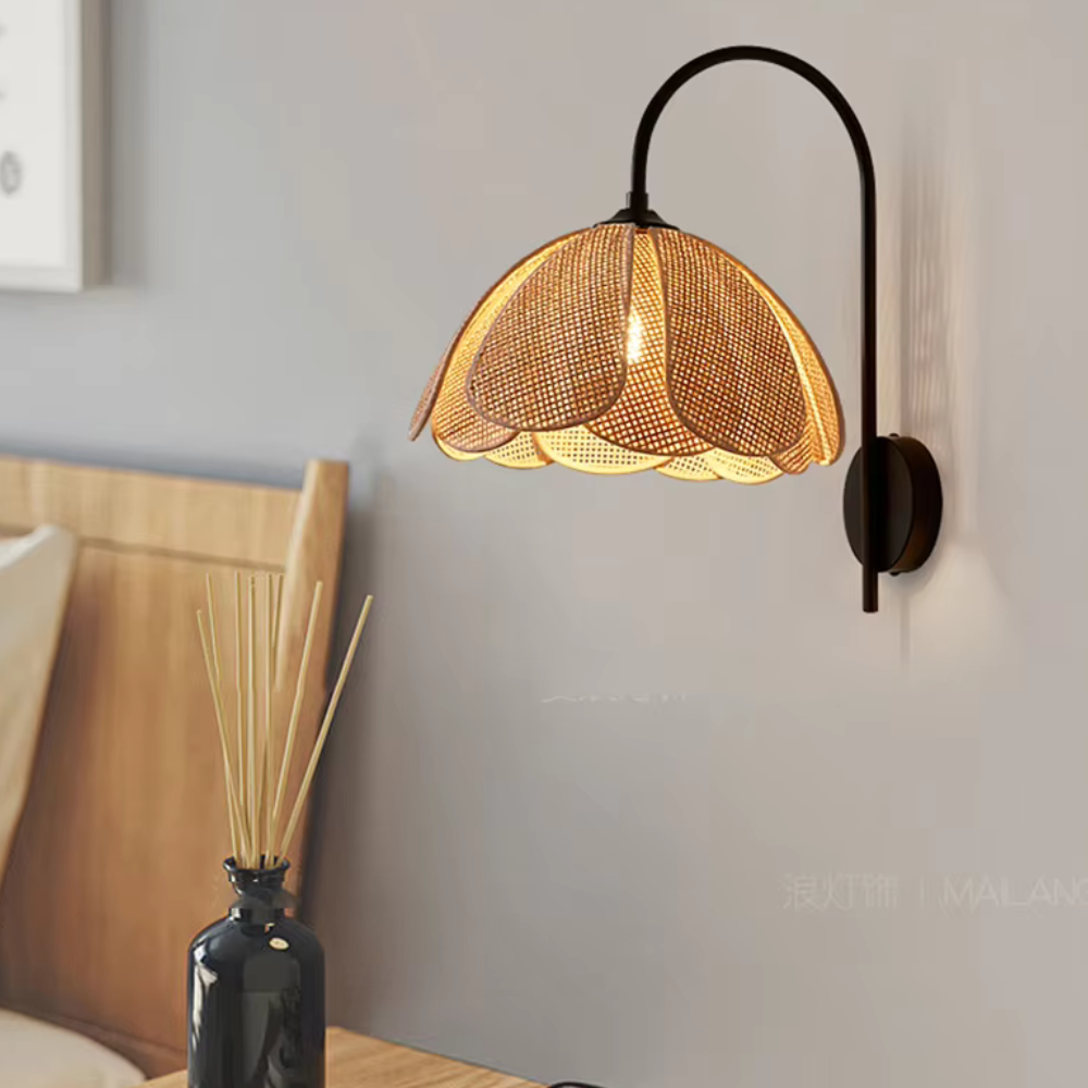 De Gloed van Rieten Wandlamp