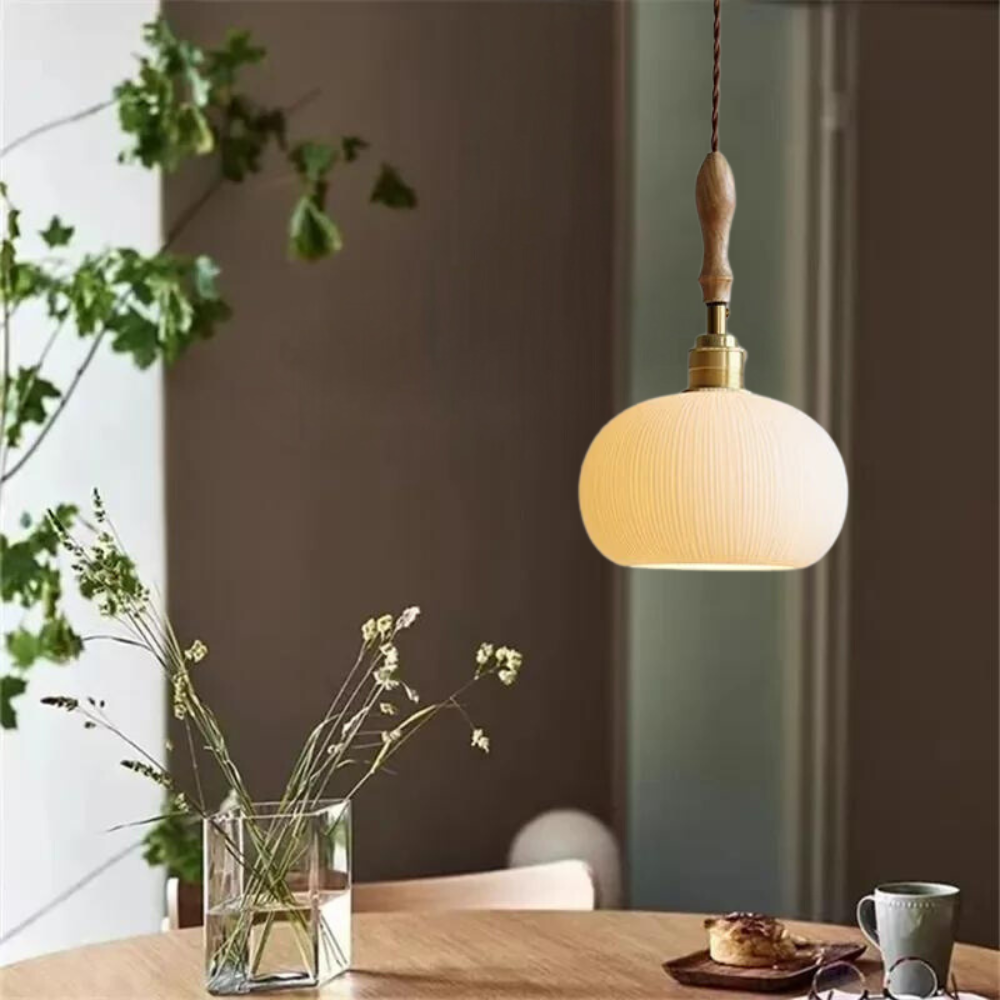 Japandi-Inspired Ceramic Lamp