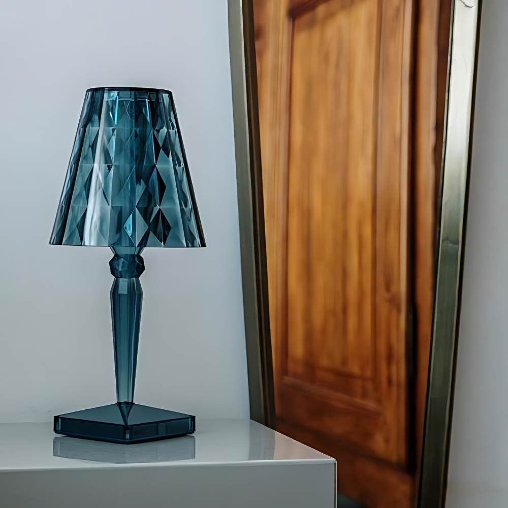 Golden Honey Ray Table Lamp