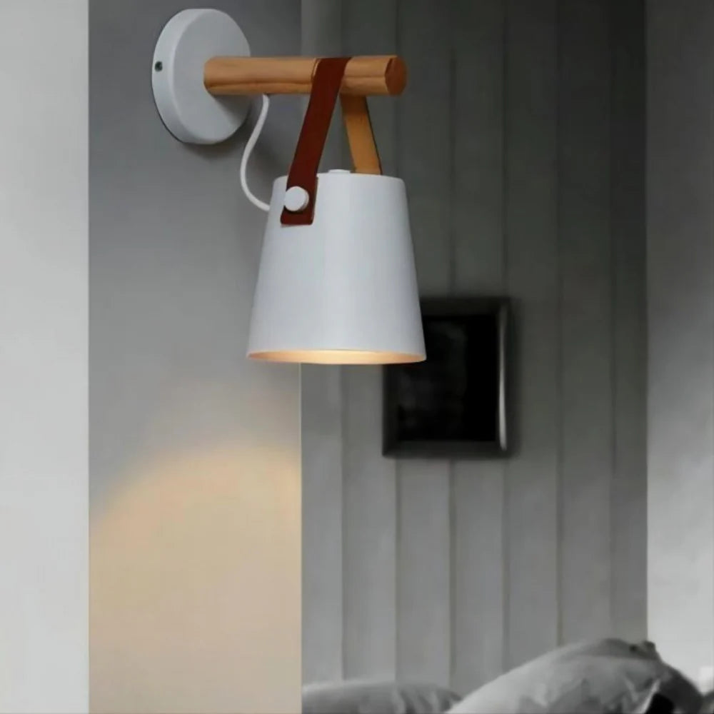 Pure Scandinavian Wall Lamp – Elegant Wood