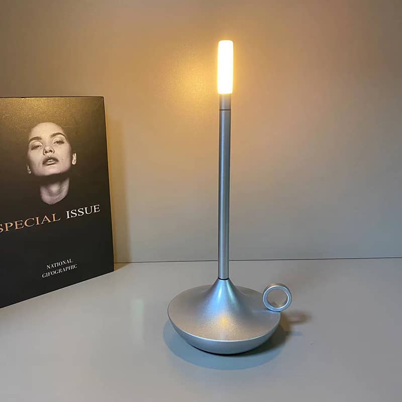 Lampe de nuit en forme de bougie de luxe avec base dorée