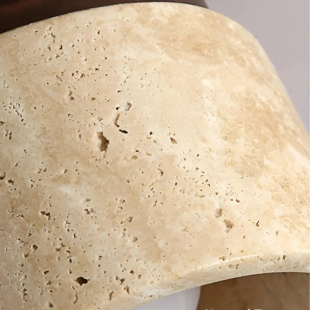 La Lampada da Soffitto in Travertino Giallo Stone