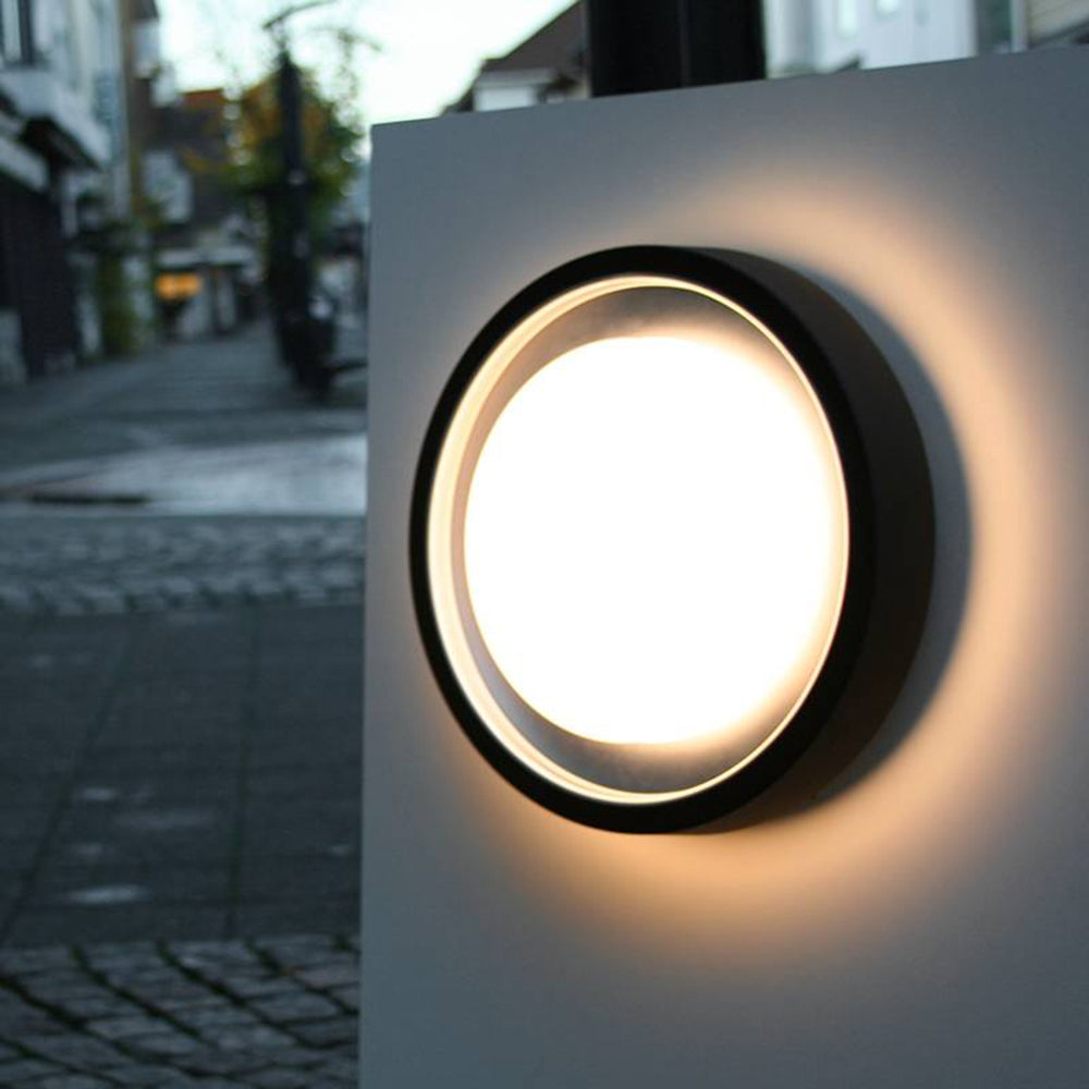 Modern Circular Waterproof Disc-Shaped Outdoor Lamp